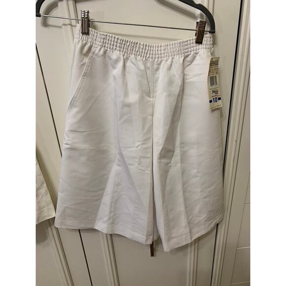 Women's White Bermuda Shorts Bundle Size‎ 10 - Picture 6 of 9